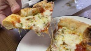 マルゲリータピザもっちりチーズがとろける